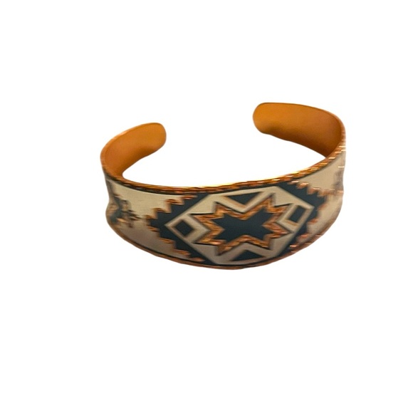 SOUTHWESTERN STAR DESIGN BRACELET - Picture 3 of 4